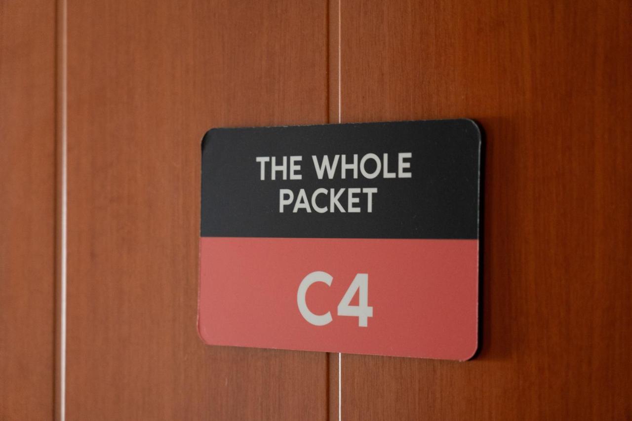 ラリサThe Whole Packet C4 Center With Parkingアパートメント エクステリア 写真
